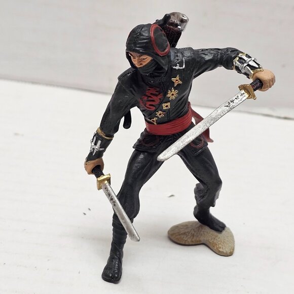Schleich World of Heroes The Mysterious Ninja Action Figure 70069 - Picture 1 of 14
